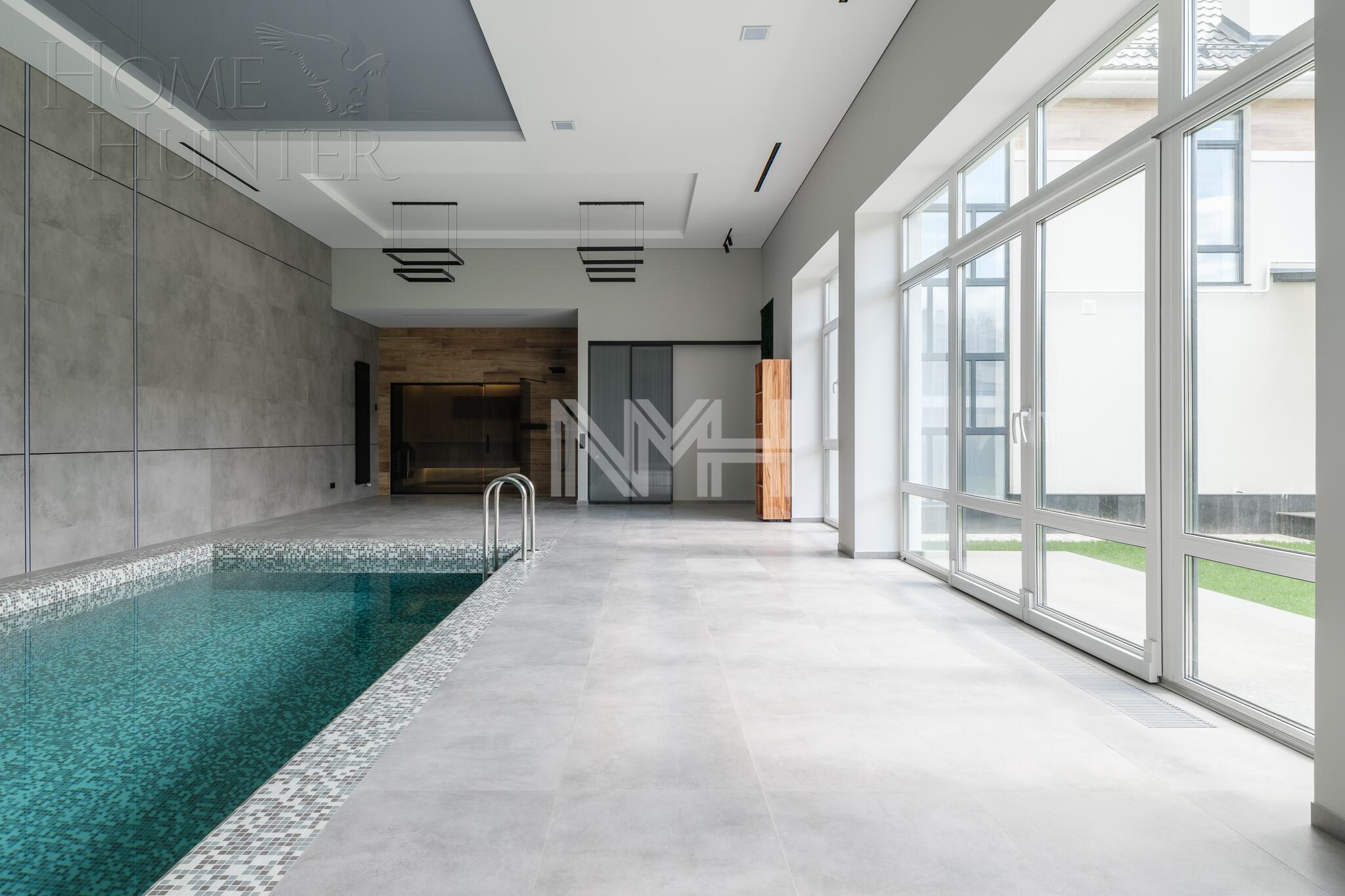 2-этажный коттедж 600 м² с отделкой