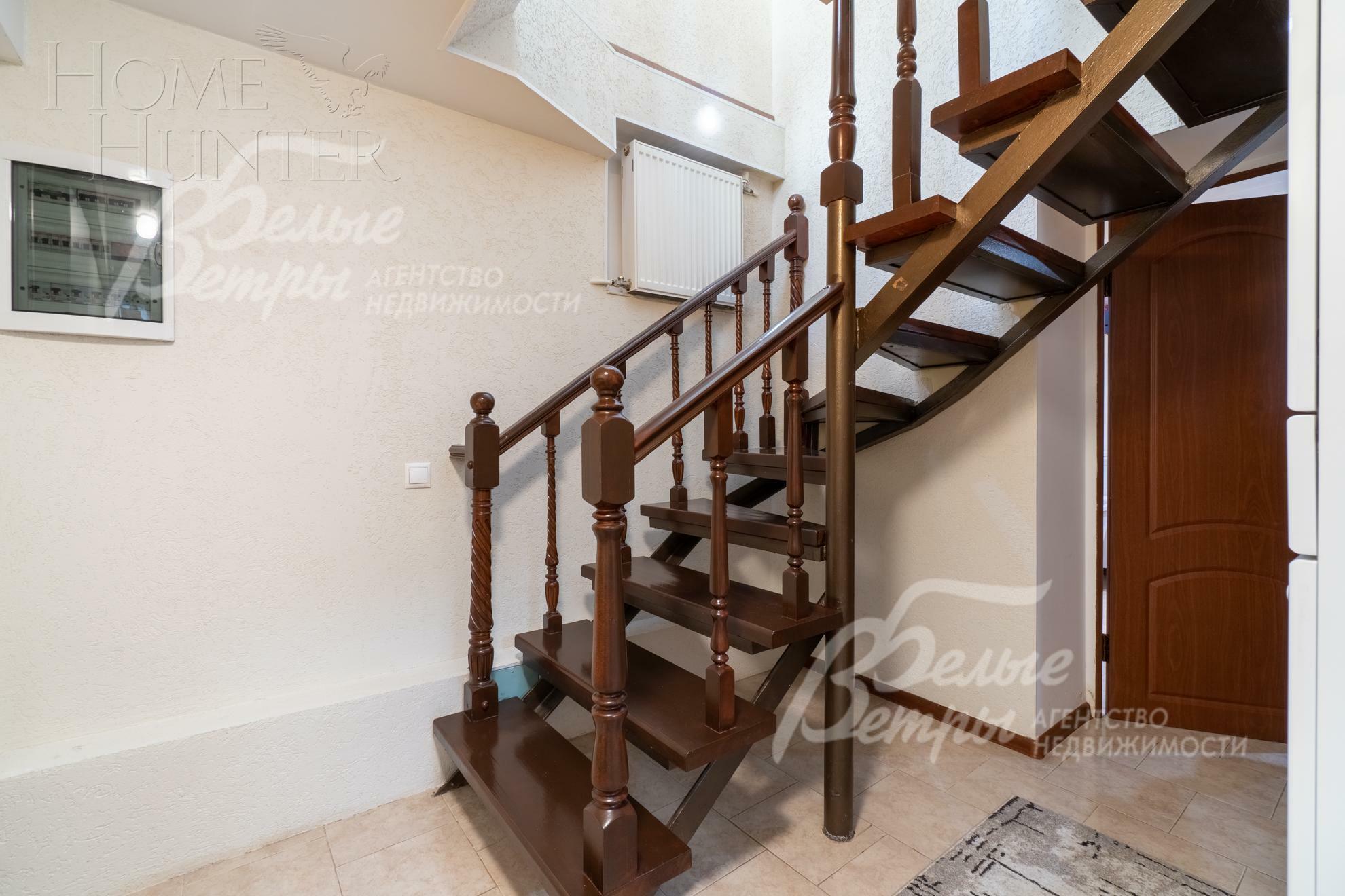 2-этажный коттедж 200 м² с отделкой