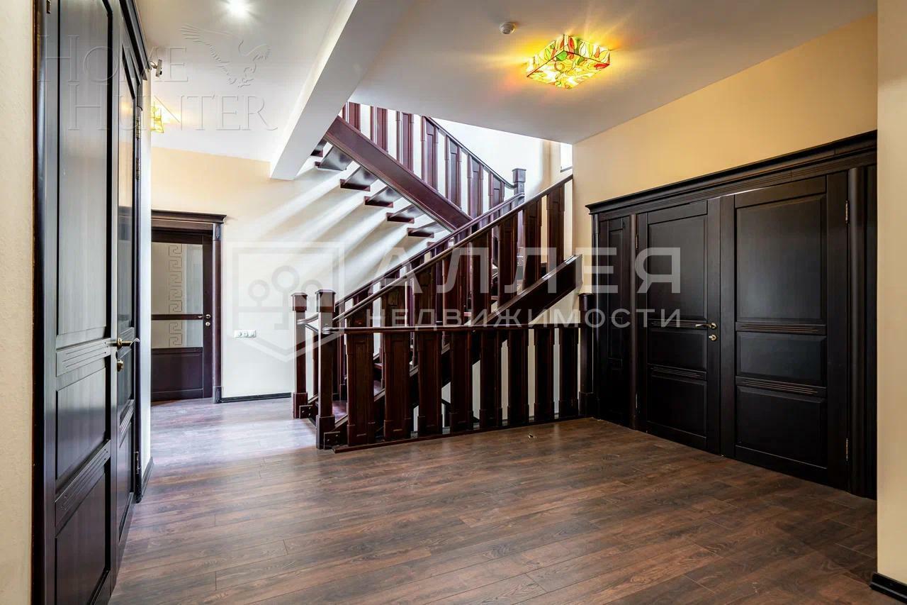 2-этажный коттедж 650 м² с отделкой