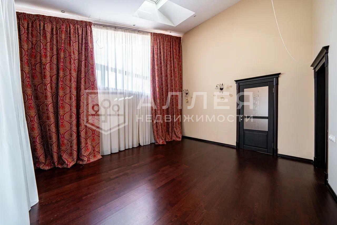 2-этажный коттедж 650 м² с отделкой