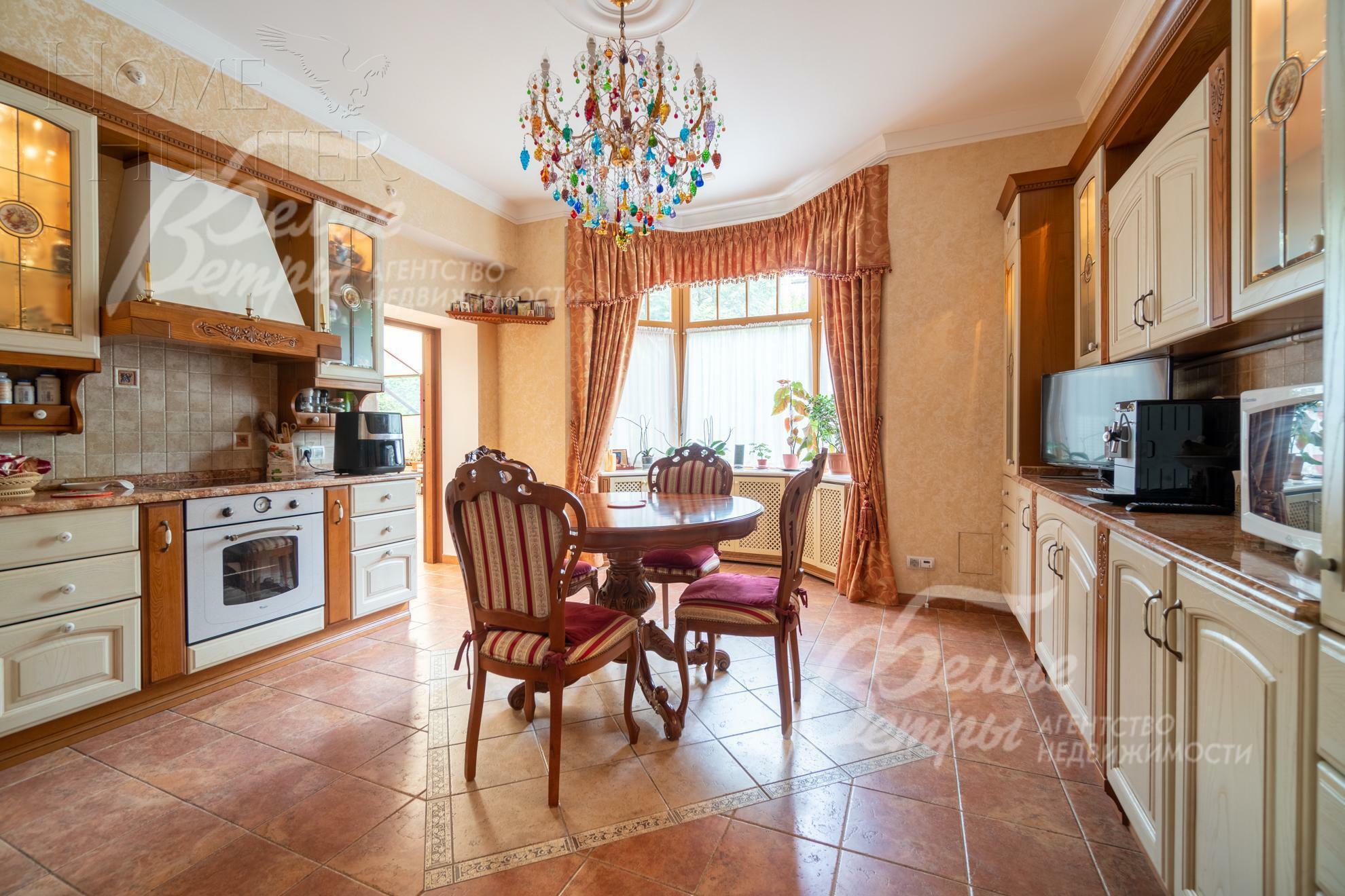 2-этажный коттедж 1 012 м² с отделкой