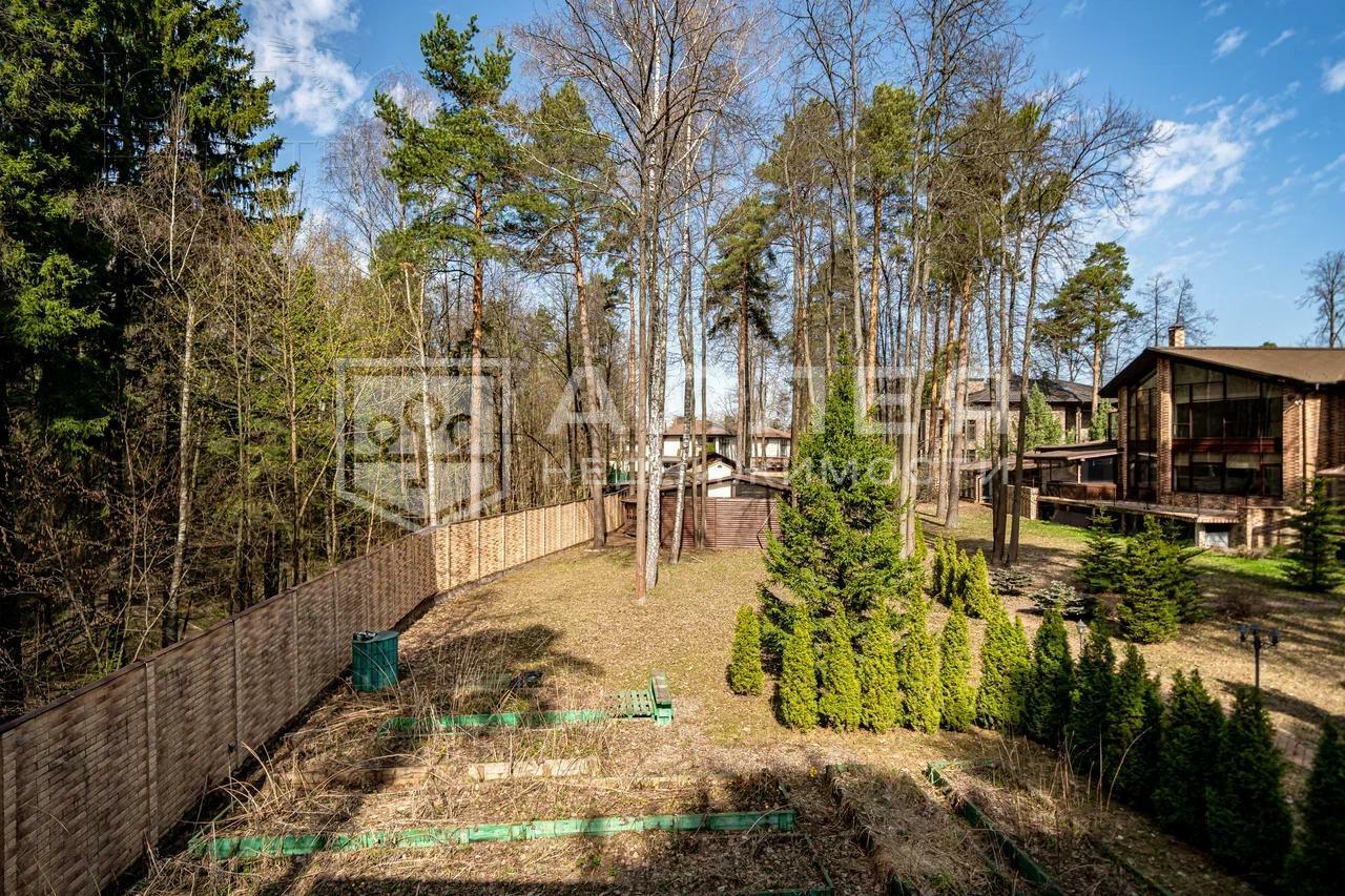 2-этажный коттедж 650 м² с отделкой