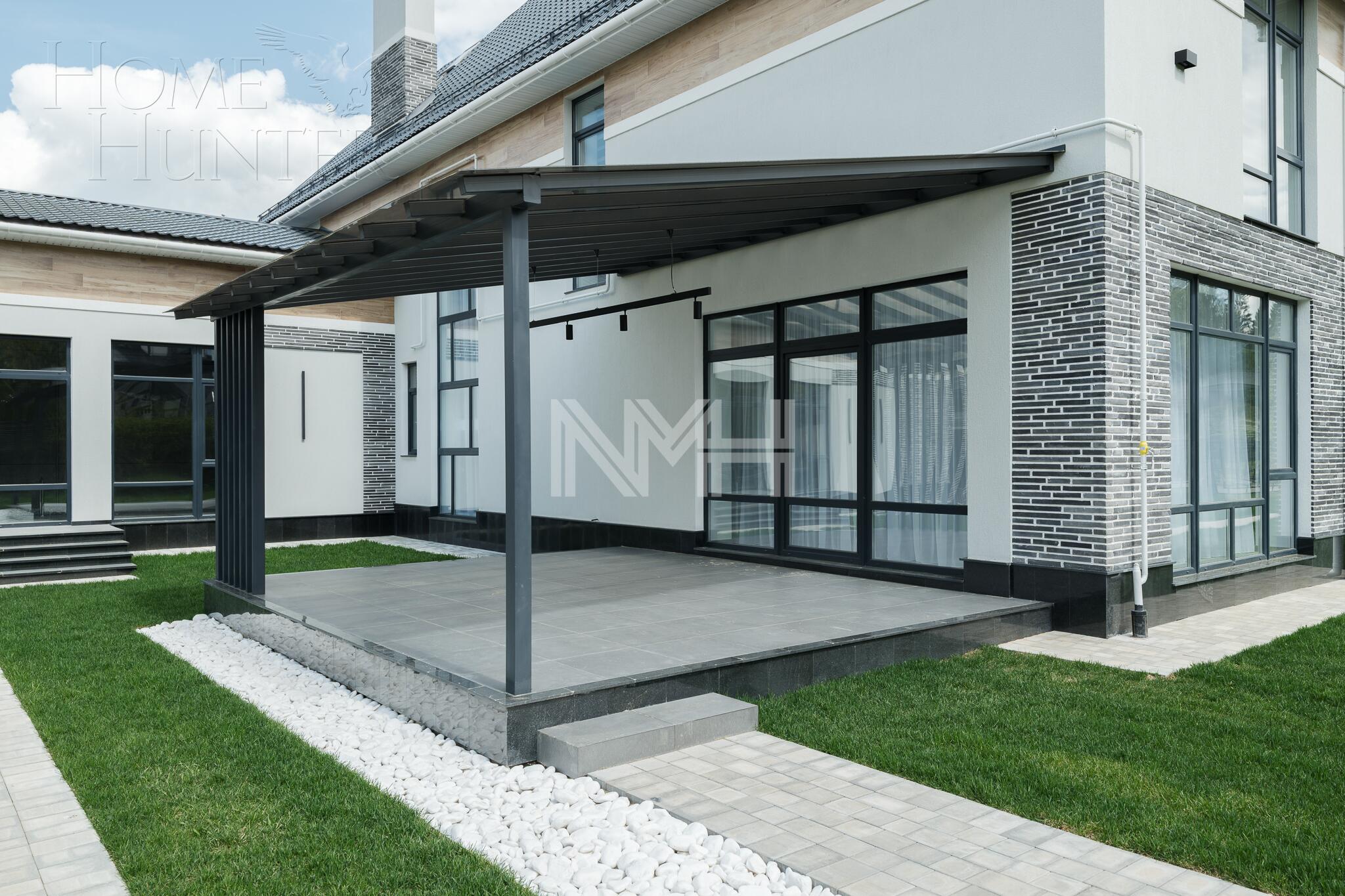 2-этажный коттедж 600 м² с отделкой