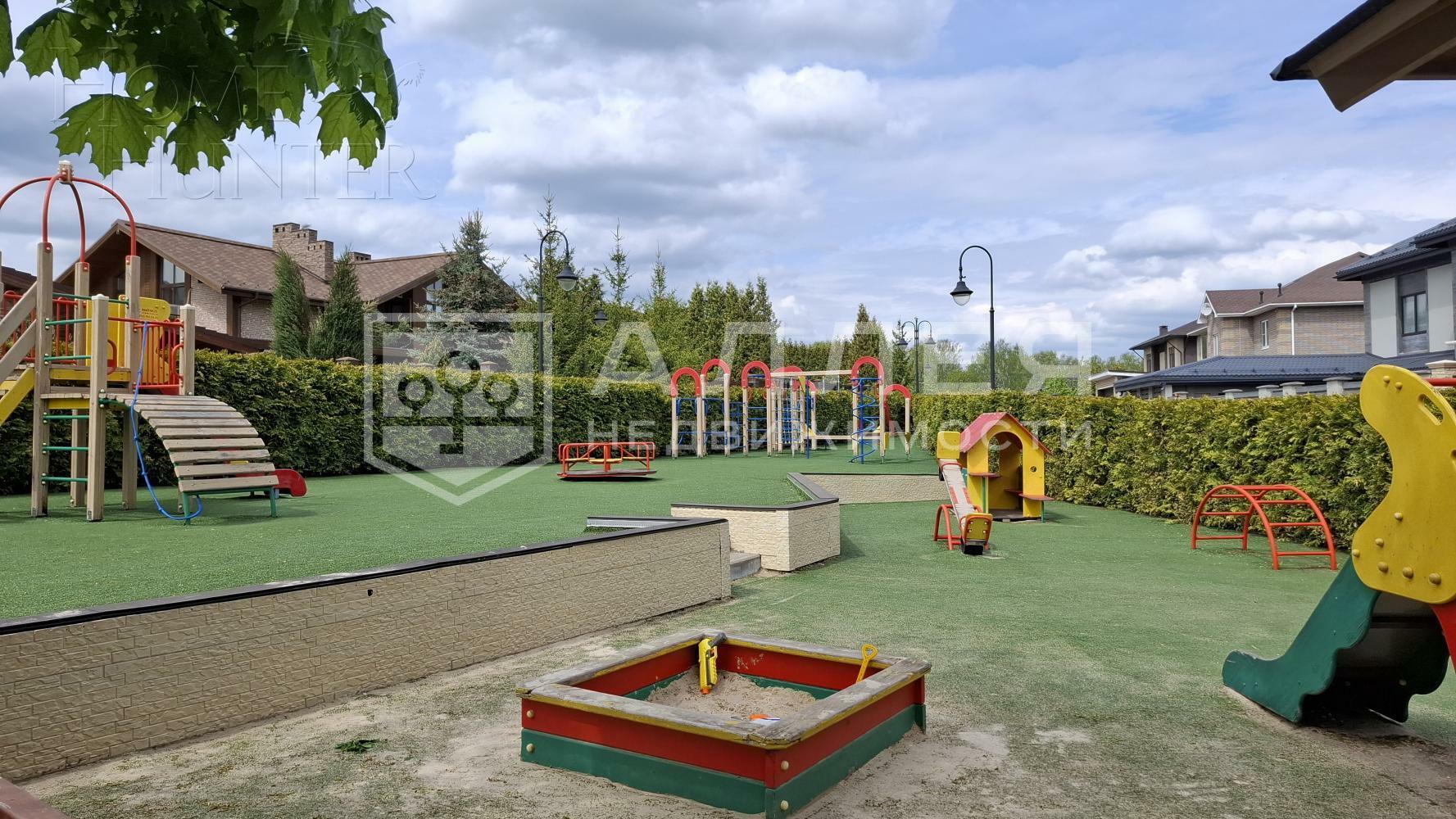 2-этажный коттедж 300 м² без отделки