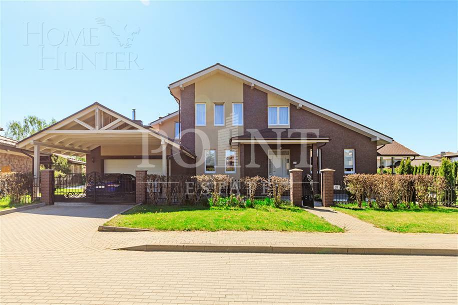 3-этажный таунхаус 480 м² с отделкой