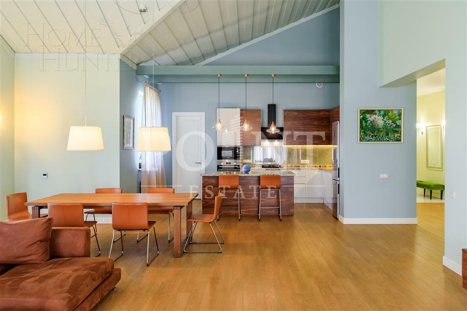 3-этажный таунхаус 480 м² с отделкой