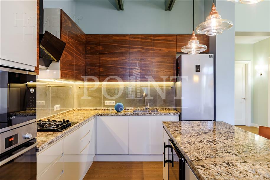 3-этажный таунхаус 480 м² с отделкой