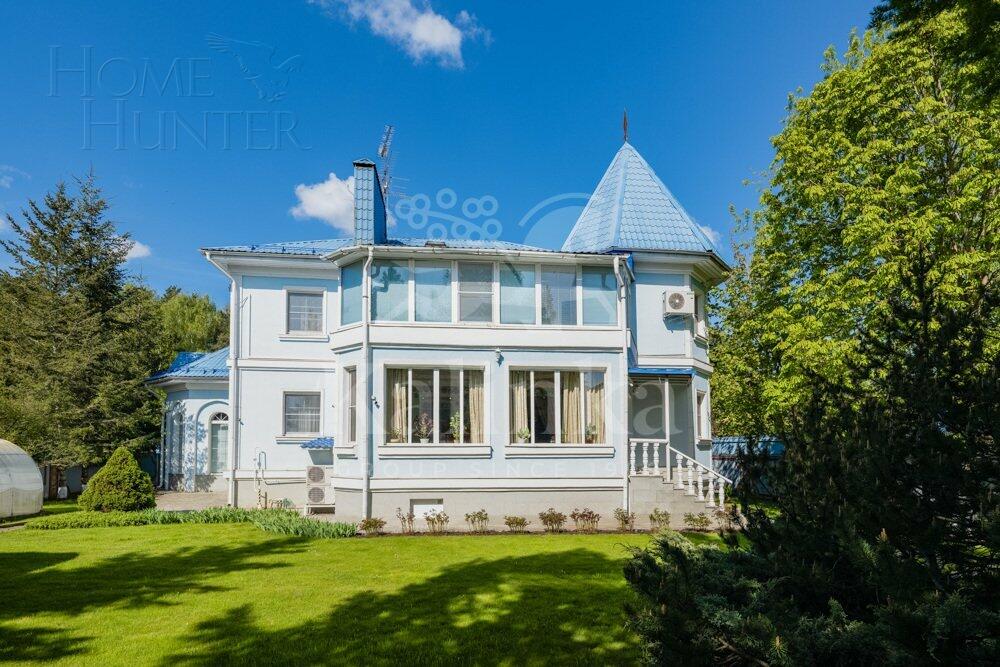 3-этажный коттедж 580 м² с отделкой