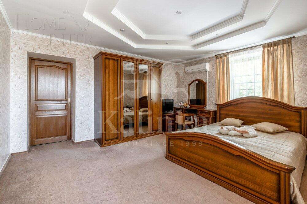3-этажный коттедж 580 м² с отделкой