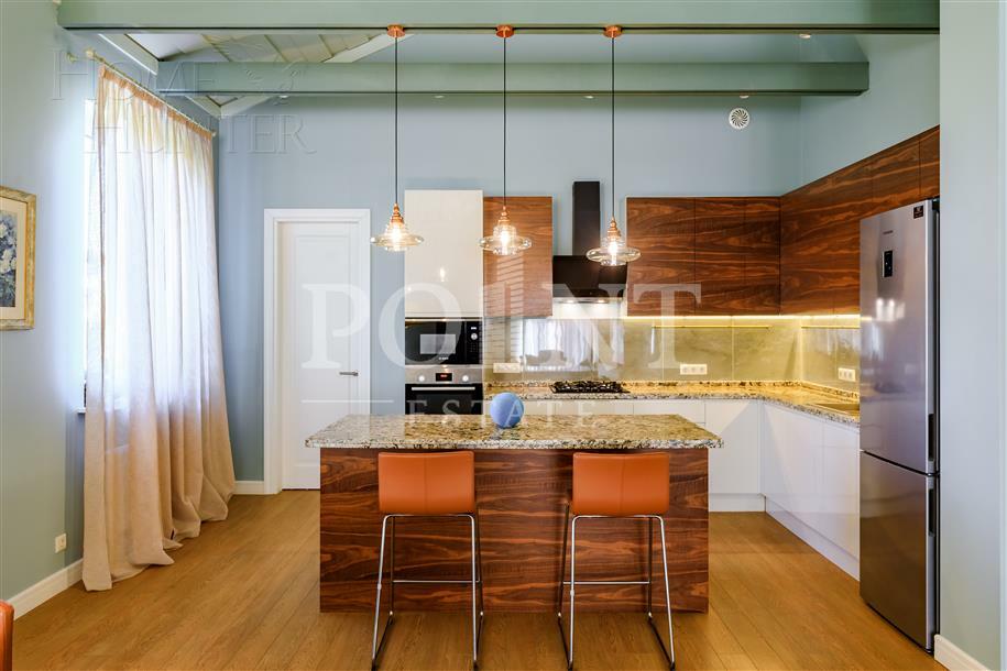 3-этажный таунхаус 480 м² с отделкой