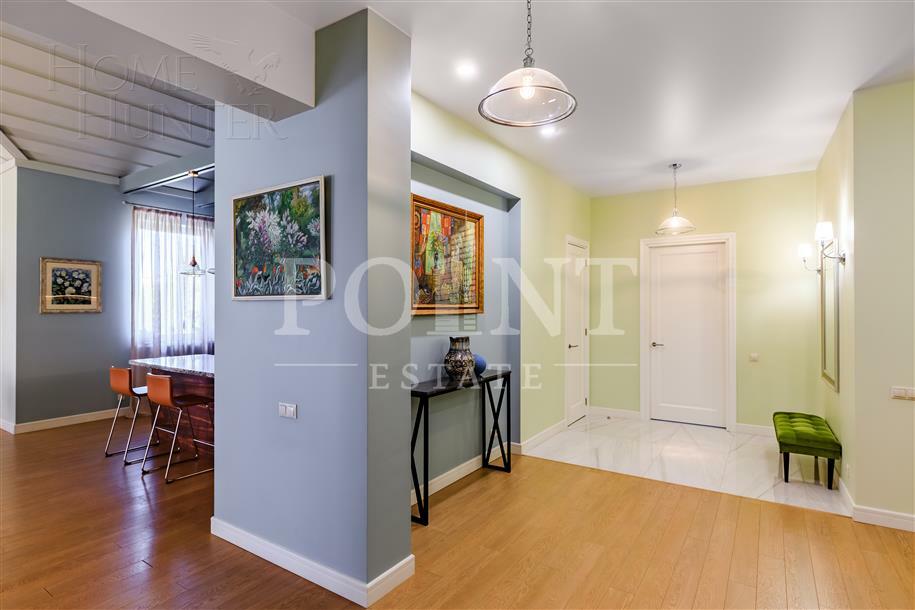 3-этажный таунхаус 480 м² с отделкой