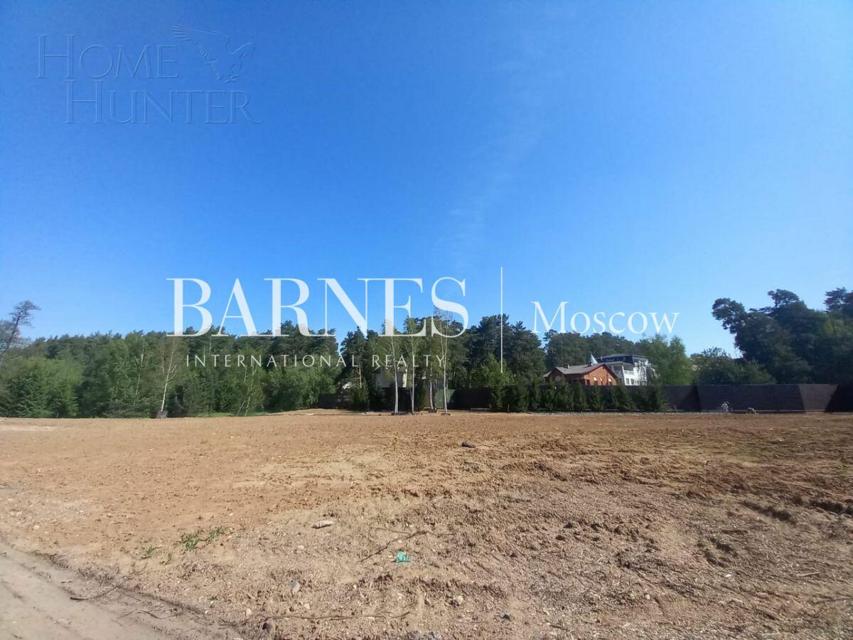 Участок 62.63 сот. в охраняемом поселке