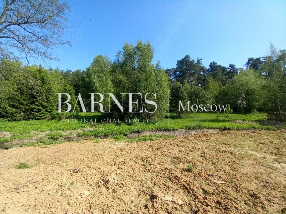 Участок 62.63 сот. в охраняемом поселке