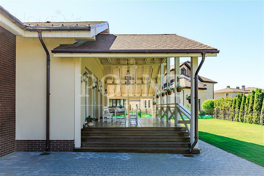 3-этажный таунхаус 480 м² с отделкой