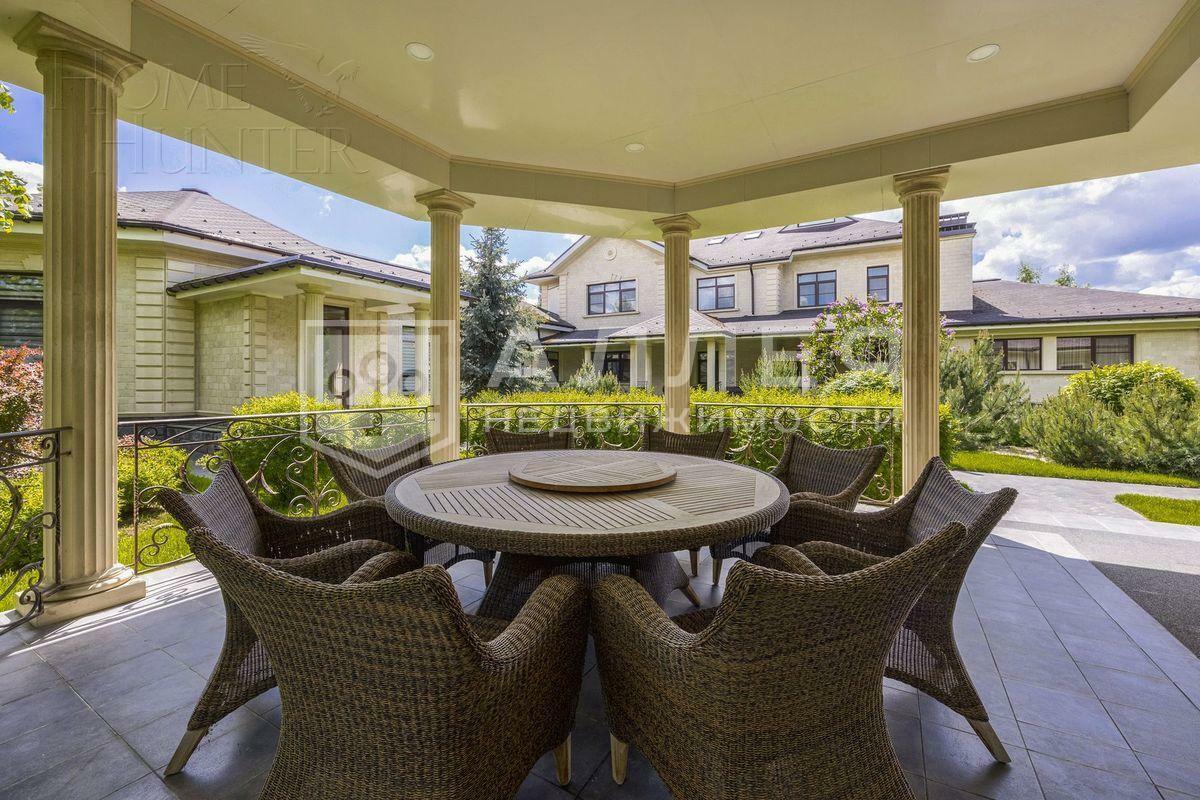 2-этажный коттедж 990 м² с отделкой