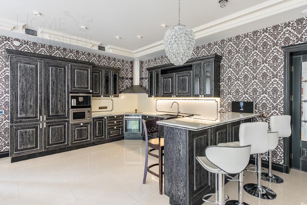 2-этажный коттедж 640 м² с отделкой