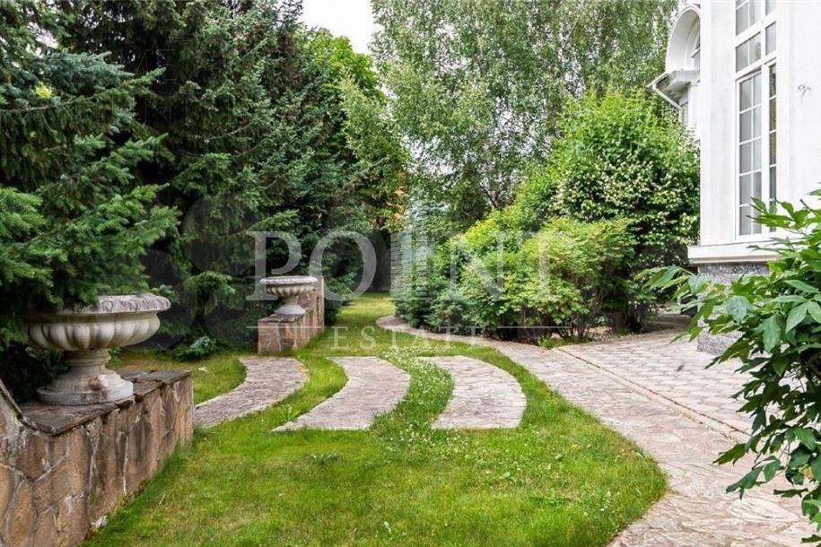 2-этажный коттедж 800 м² с отделкой