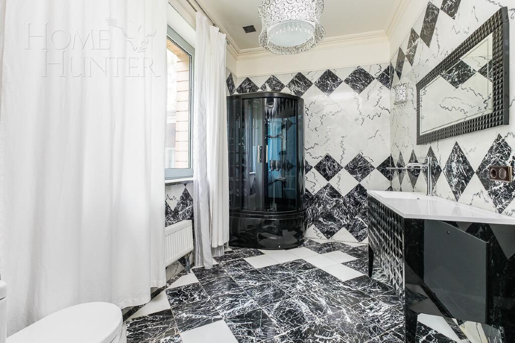 2-этажный коттедж 640 м² с отделкой