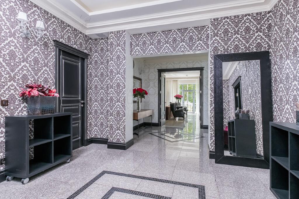 2-этажный коттедж 640 м² с отделкой