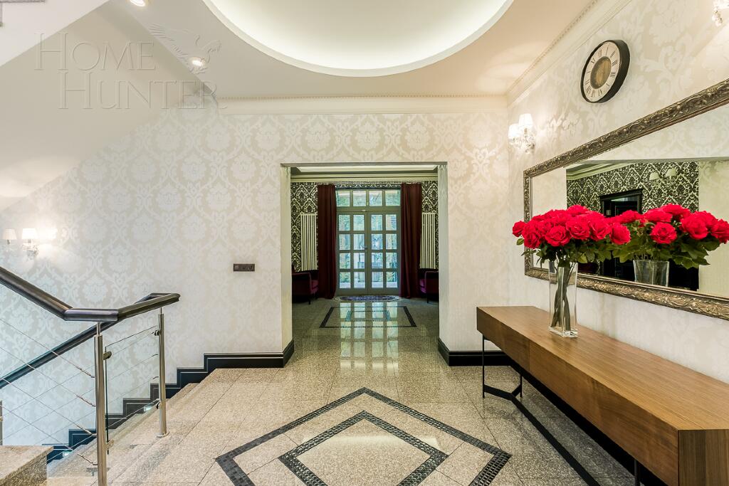 2-этажный коттедж 640 м² с отделкой