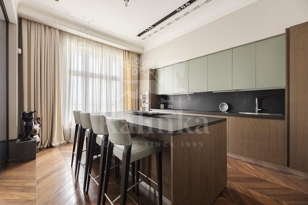 6-КОМН. КВАРТИРА С ОТДЕЛКОЙ 280.3 М² НА 6 ЭТАЖЕ