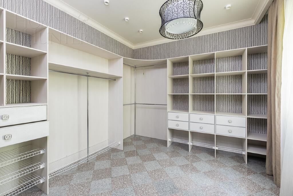 2-этажный коттедж 640 м² с отделкой