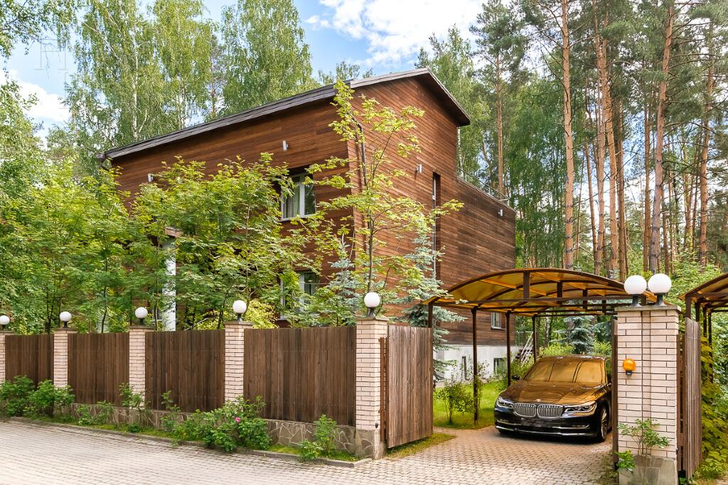 2-этажный коттедж 640 м² с отделкой