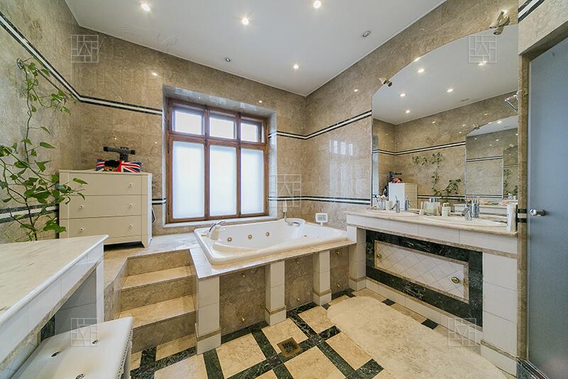 4-КОМН. КВАРТИРА С ОТДЕЛКОЙ 155 М² НА 4 ЭТАЖЕ