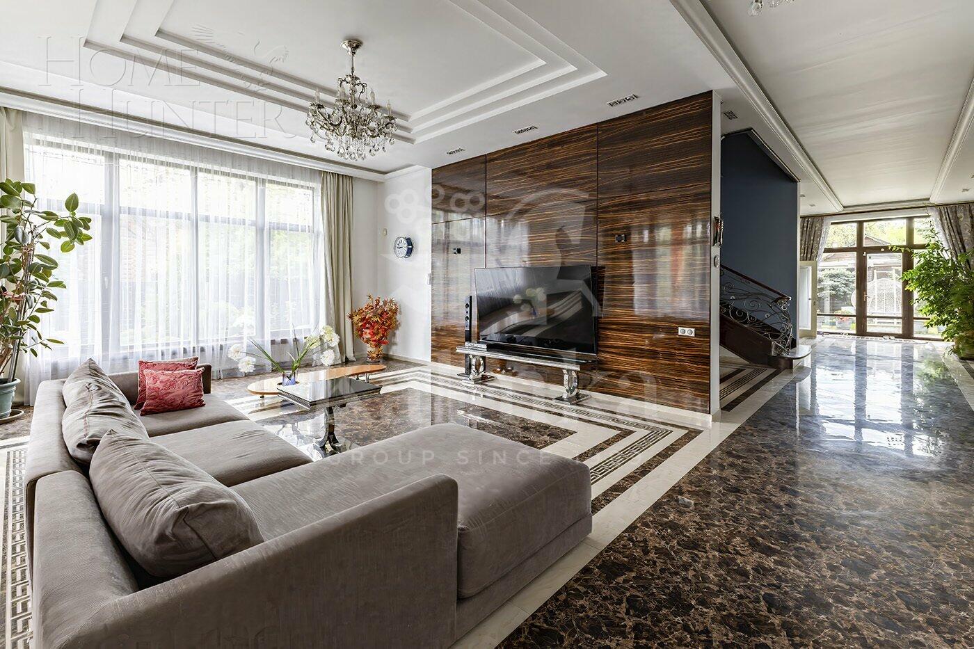 2-этажный коттедж 500 м² с отделкой