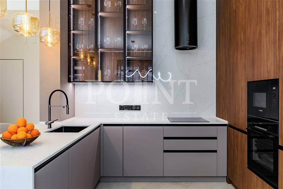 2-этажный коттедж 300 м² с отделкой