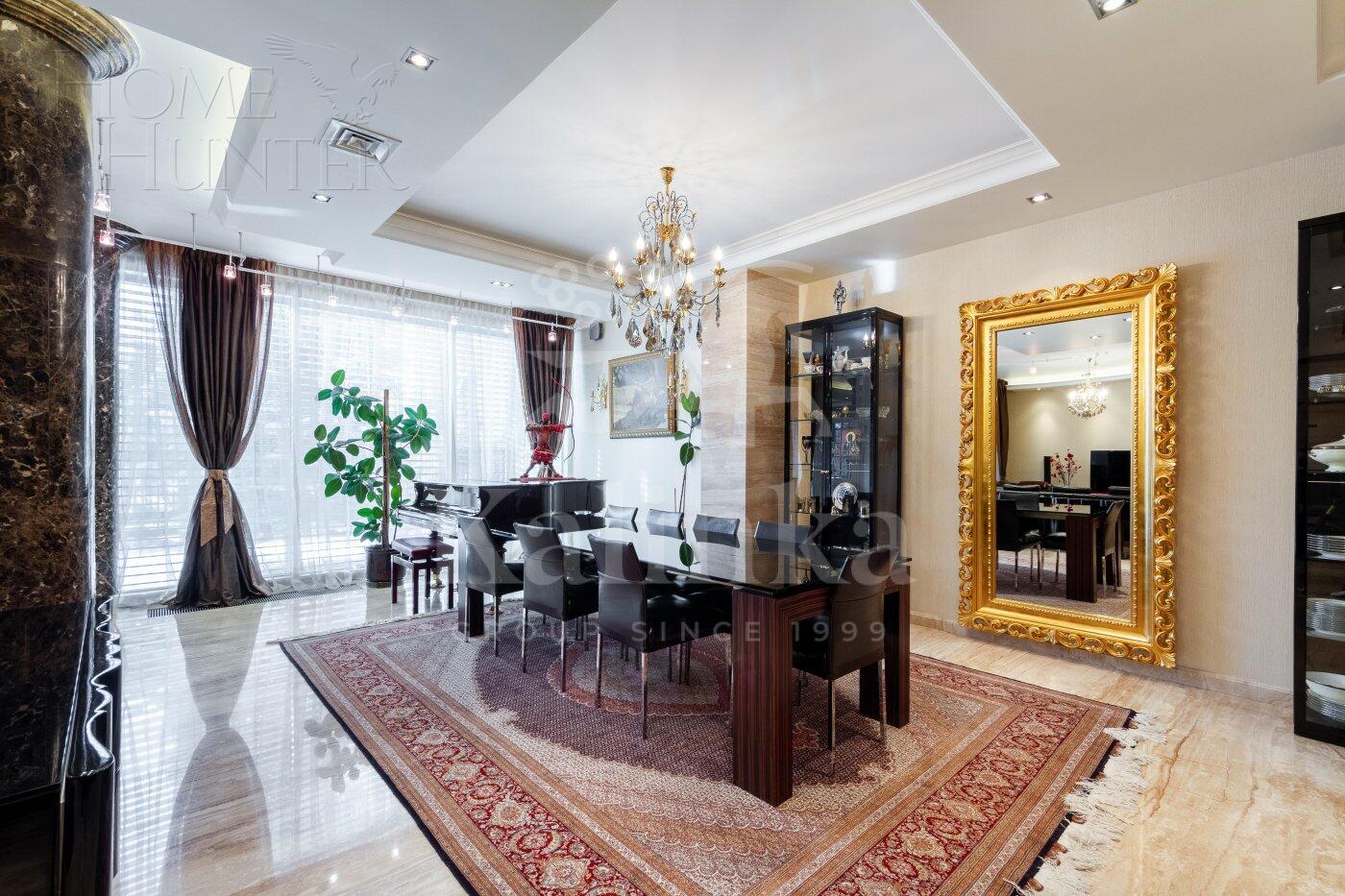 4-этажный таунхаус 500 м² с отделкой