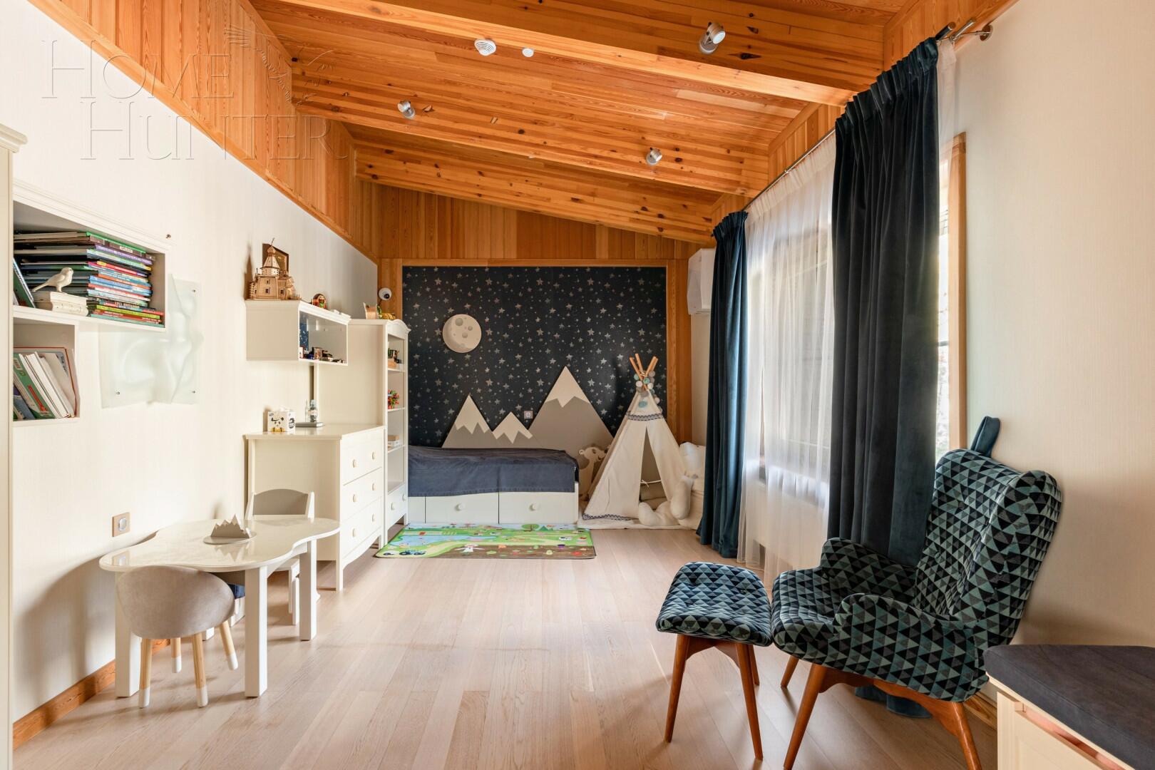 3-этажный коттедж 355 м² с отделкой