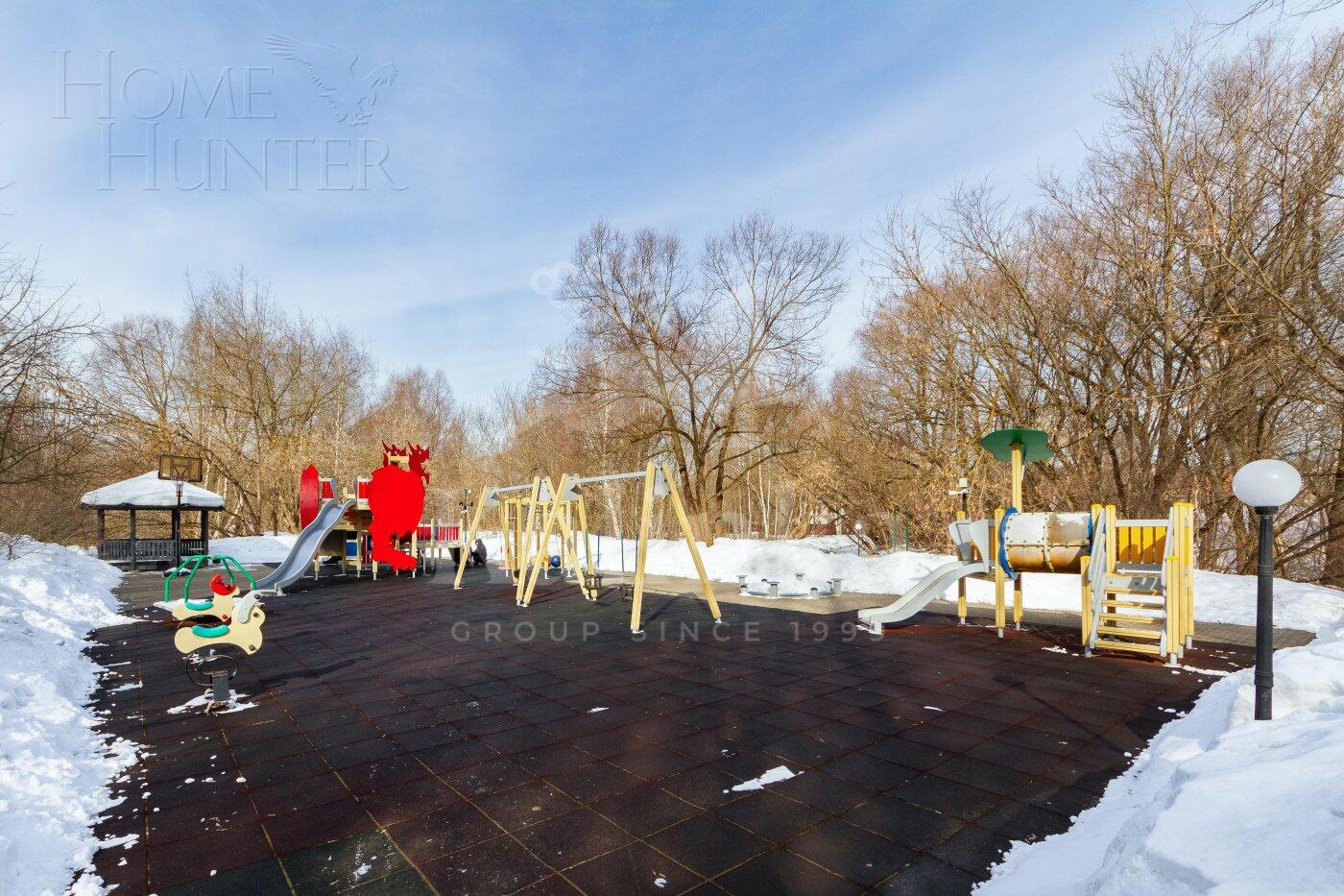 4-этажный таунхаус 500 м² с отделкой