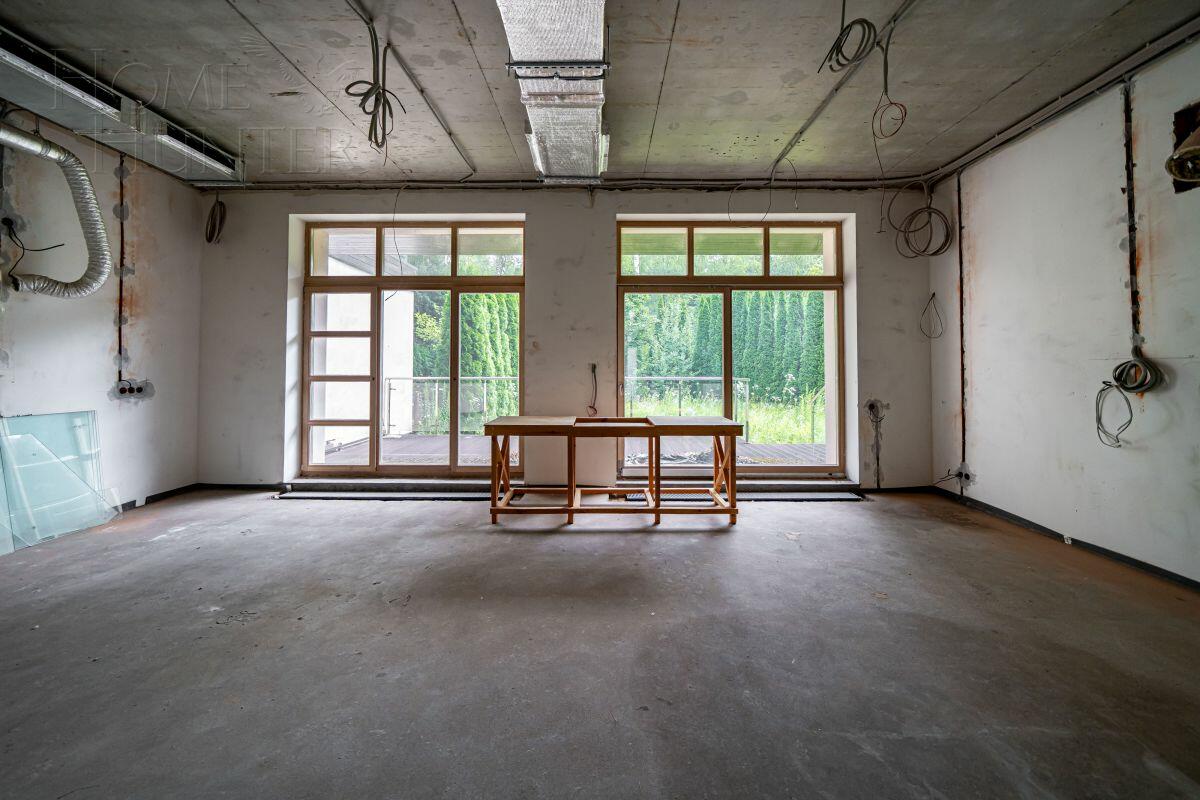 3-этажный таунхаус 323 м² без отделки