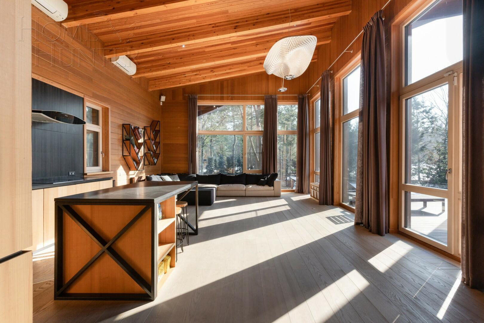 3-этажный коттедж 355 м² с отделкой