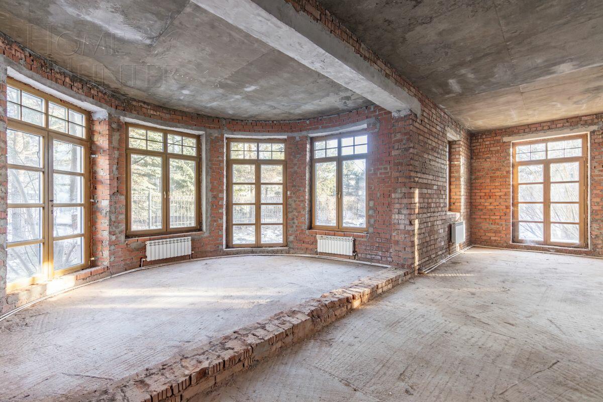 2-этажный коттедж 600 м² без отделки