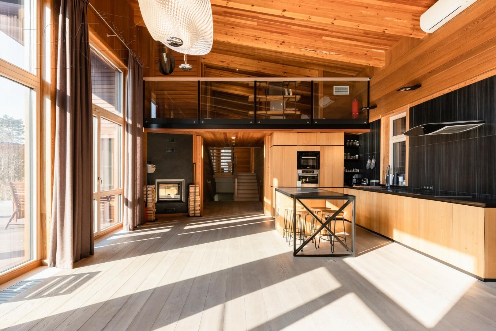 3-этажный коттедж 355 м² с отделкой