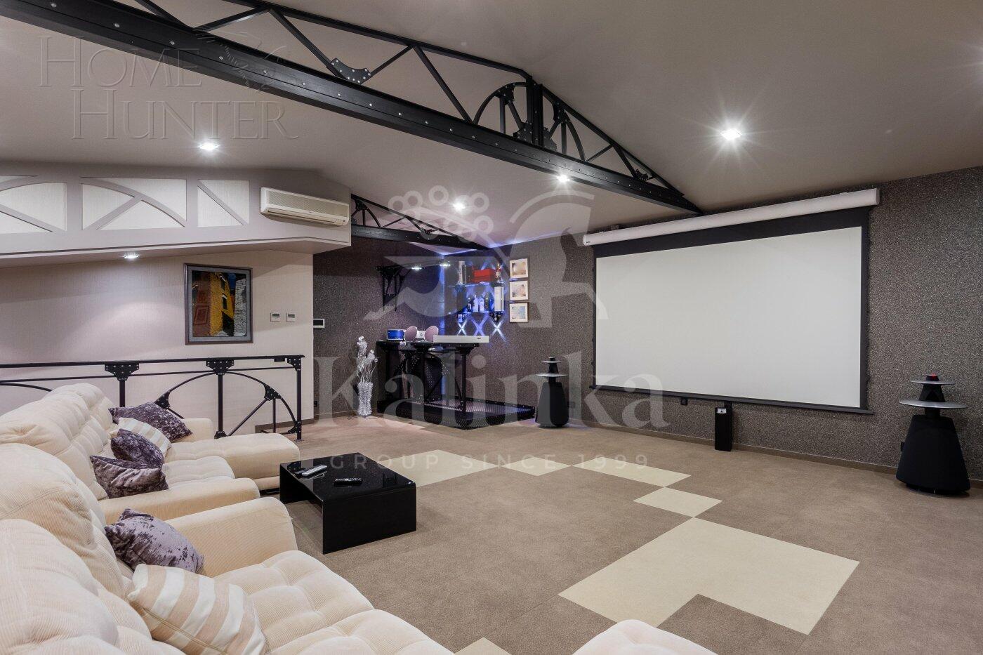 4-этажный таунхаус 500 м² с отделкой