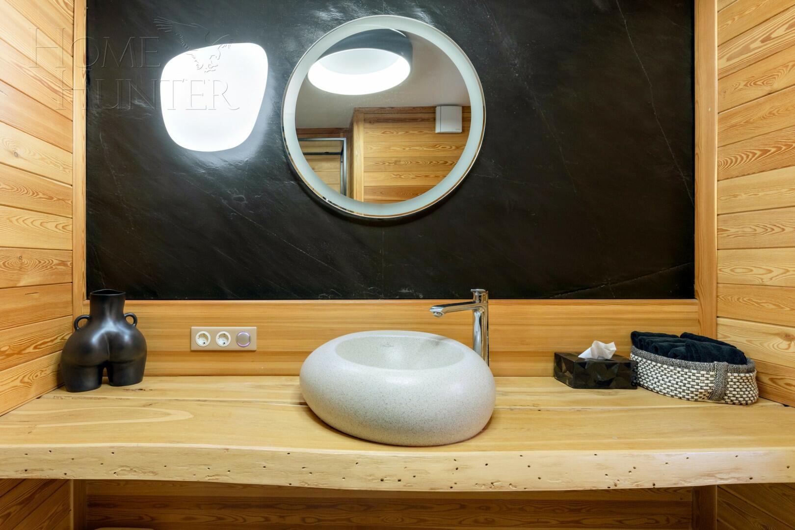 3-этажный коттедж 355 м² с отделкой