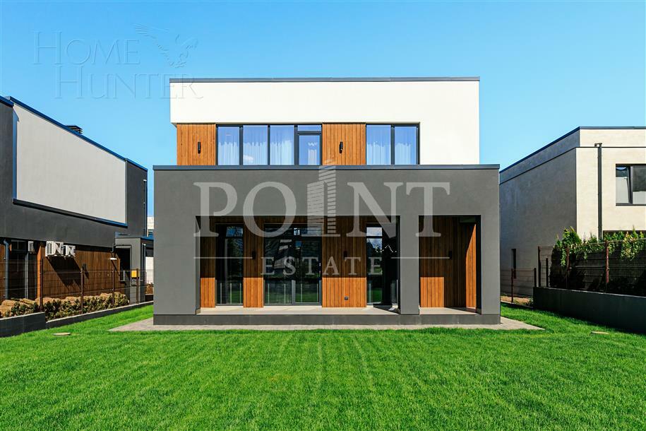 2-этажный коттедж 300 м² с отделкой