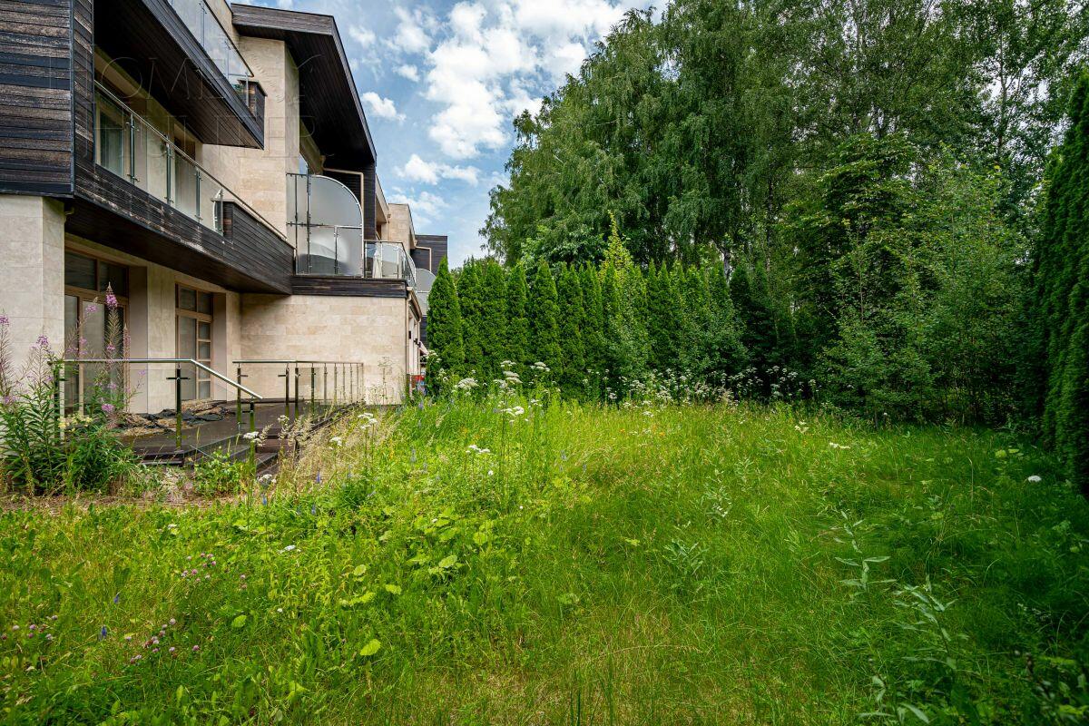 3-этажный таунхаус 323 м² без отделки