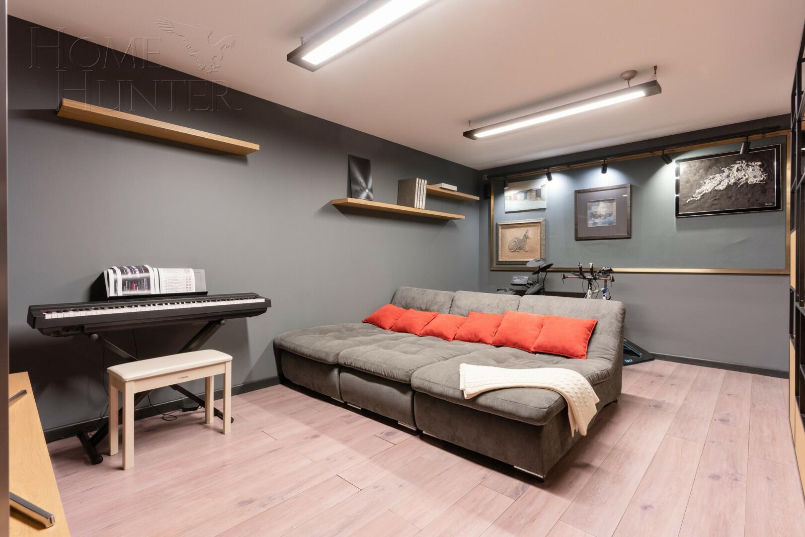 3-этажный коттедж 355 м² с отделкой