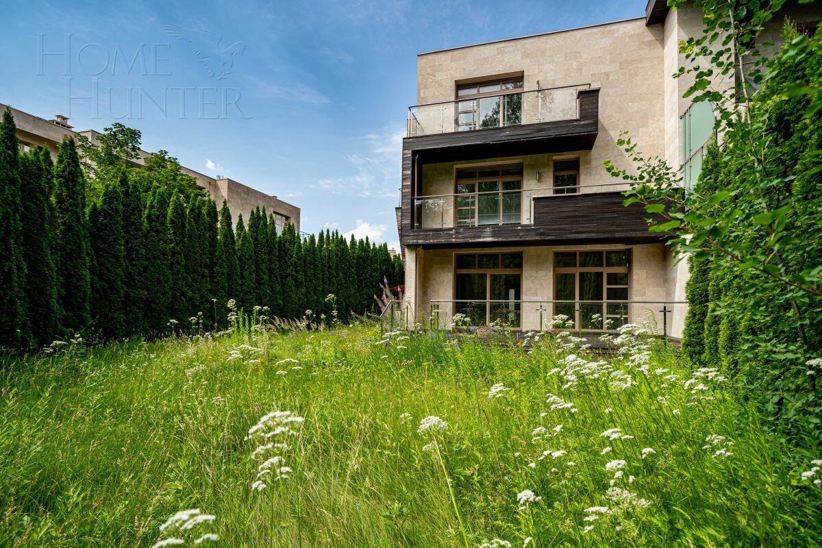 3-этажный таунхаус 323 м² без отделки