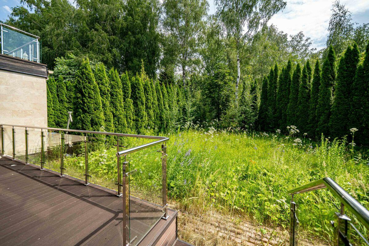 3-этажный таунхаус 323 м² без отделки