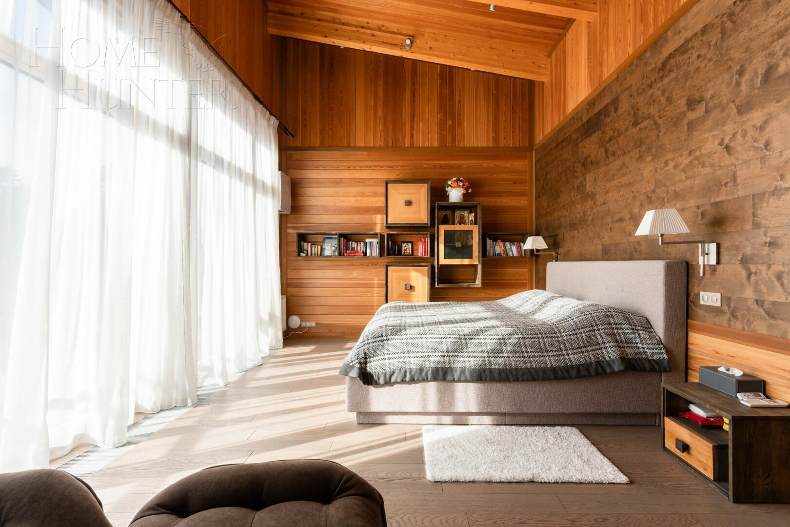 3-этажный коттедж 355 м² с отделкой