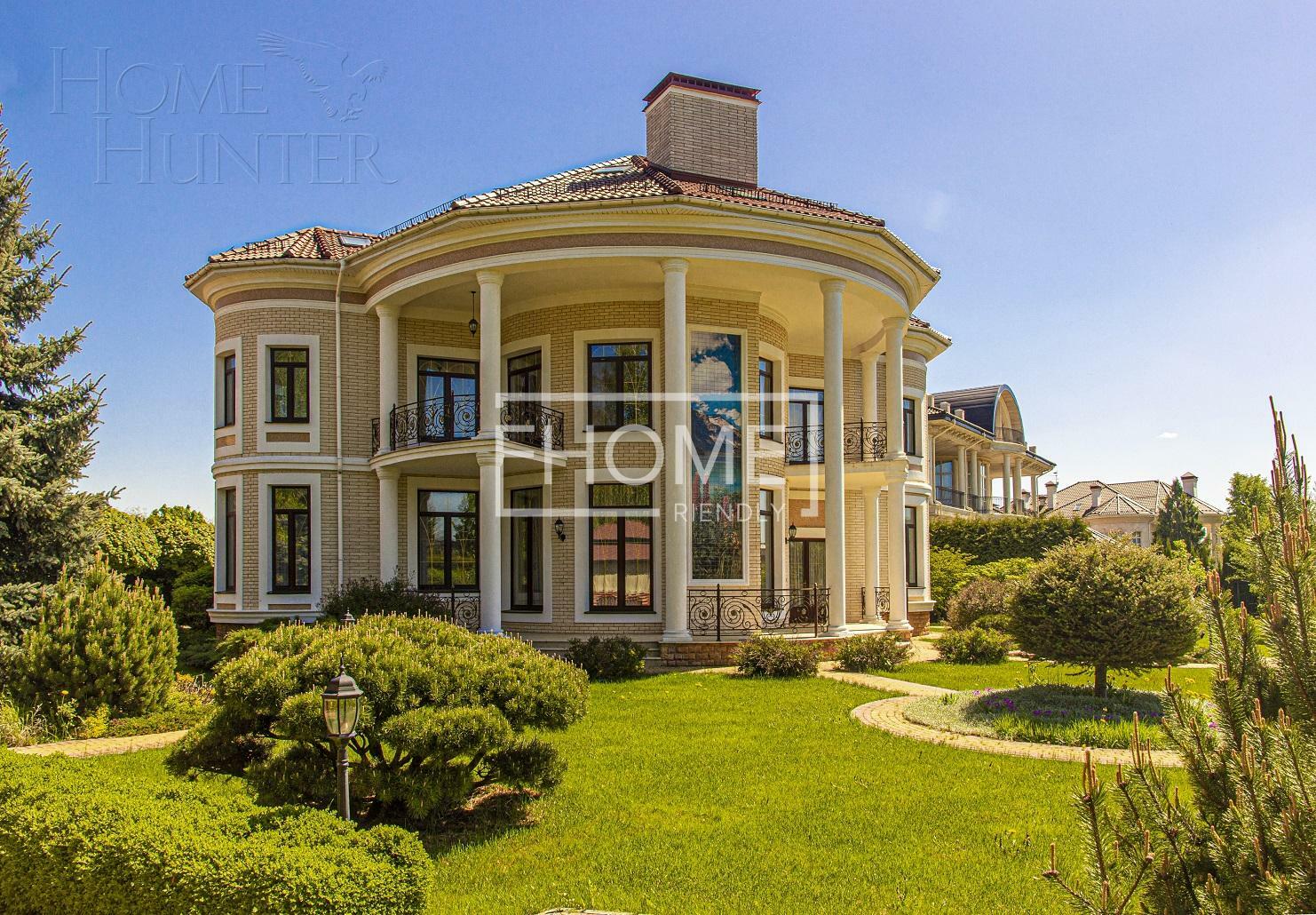 2-этажный коттедж 1 200 м² с отделкой