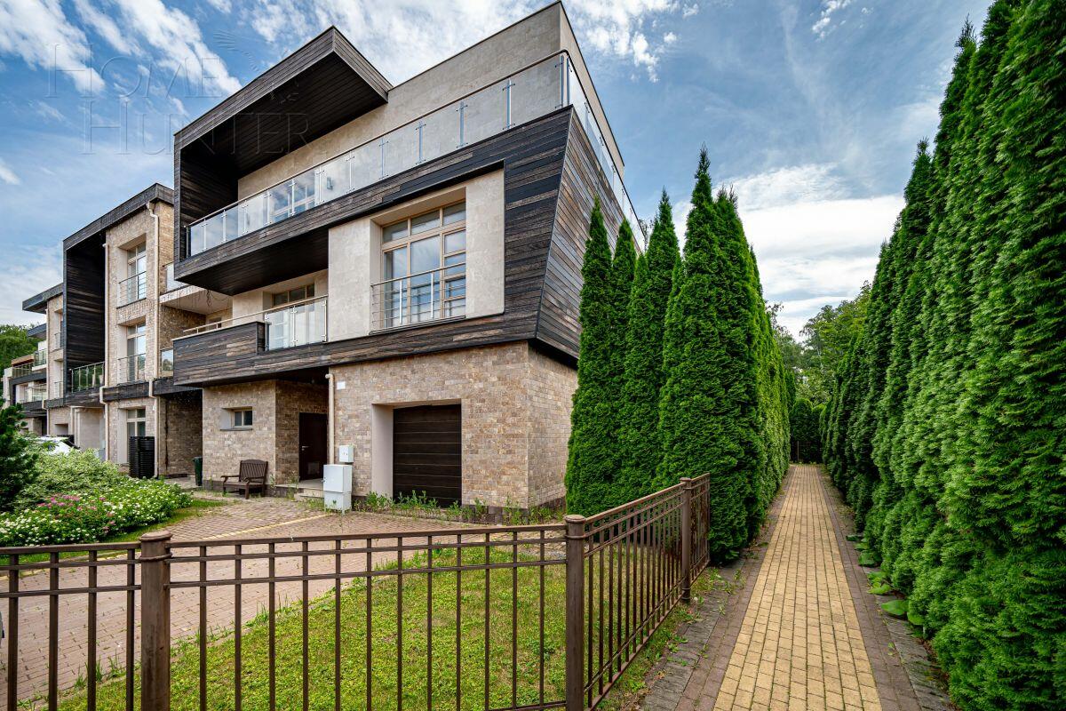 3-этажный таунхаус 323 м² без отделки