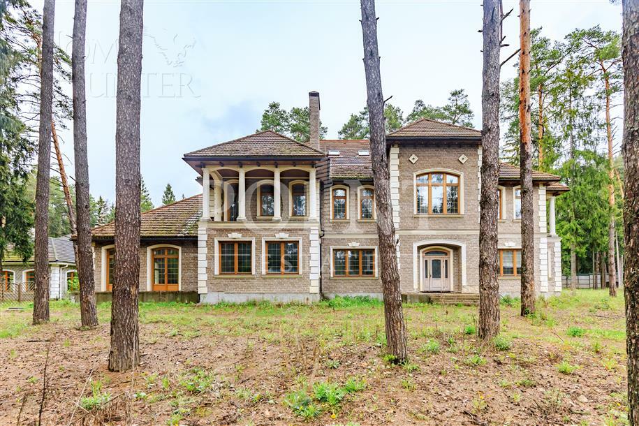 2-этажный коттедж 1 010 м² без отделки