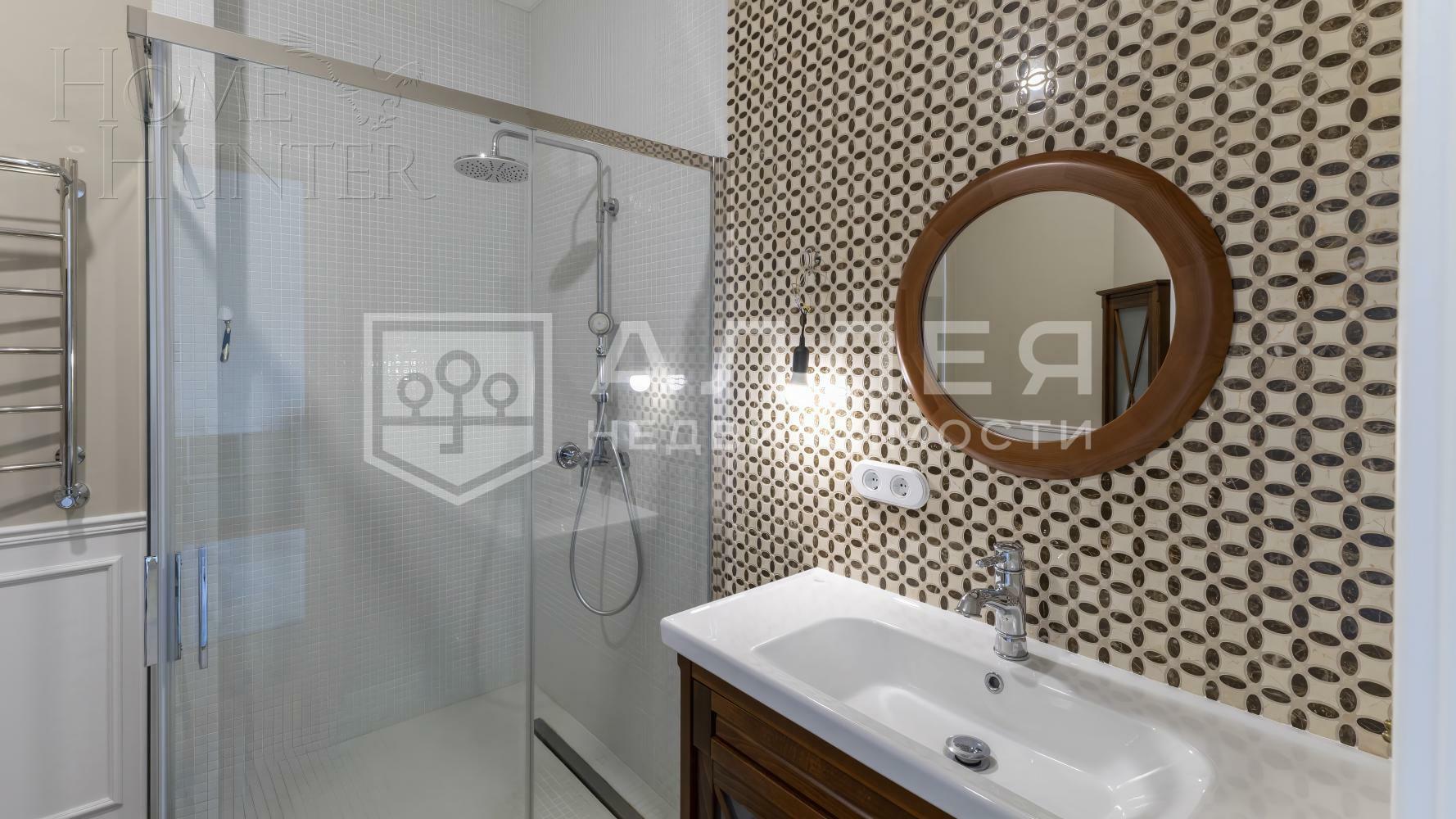 2-этажный коттедж 330 м² с отделкой