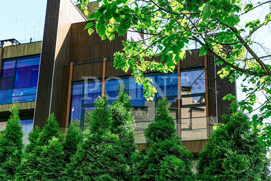 3-этажный таунхаус 240 м² без отделки